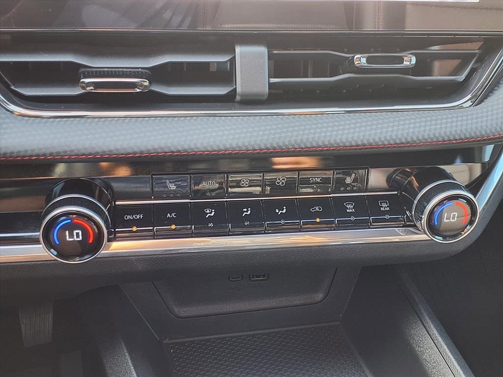 Used 2025 Chevrolet Equinox RS w/ Safety and Technology Package image 14