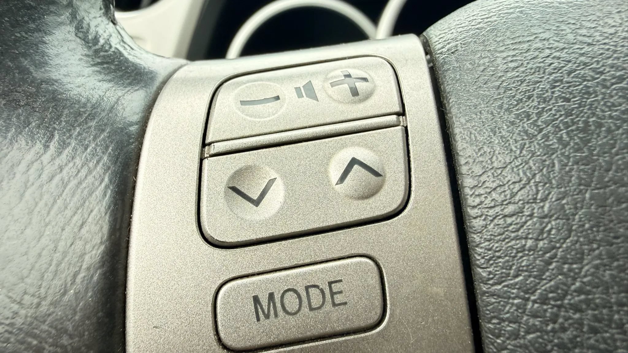 Used 2009 Pontiac Vibe AWD w/ Sun And Sound Package image 18