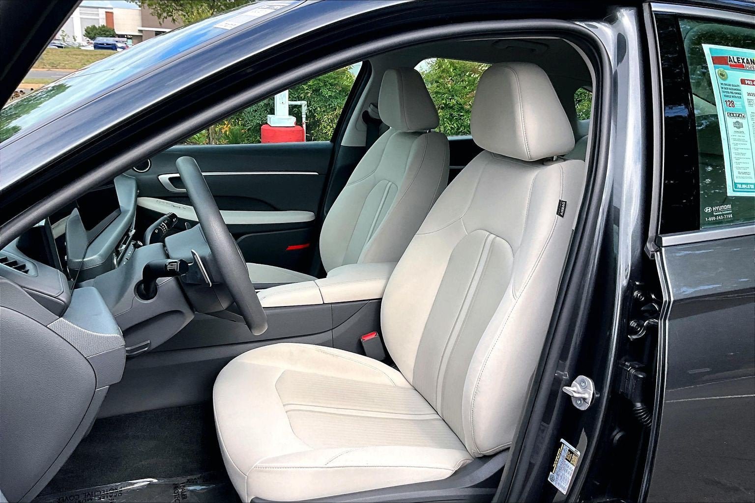 Used 2025 Hyundai Sonata SEL FWD image 22