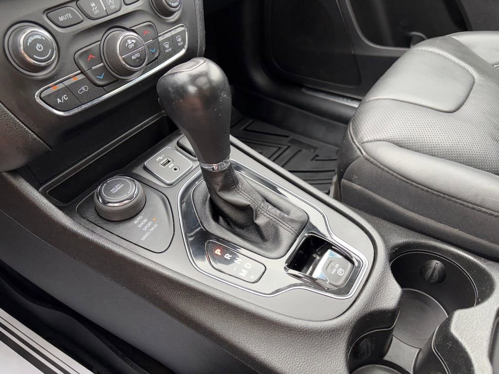 Used 2021 Jeep Cherokee Limited w/ Elite Package image 20