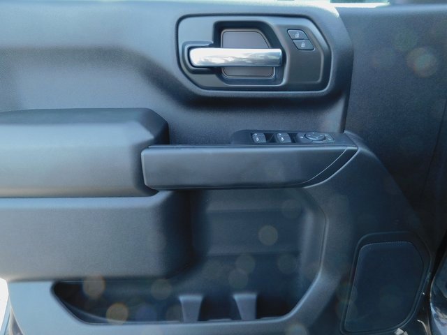 Used 2024 Chevrolet Silverado 2500 Custom image 23