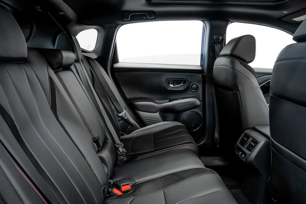 Certified 2025 Acura ADX A-Spec image 31