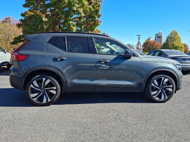 Used 2026 Volvo XC40 B5 Ultra AWD/4WD image 7
