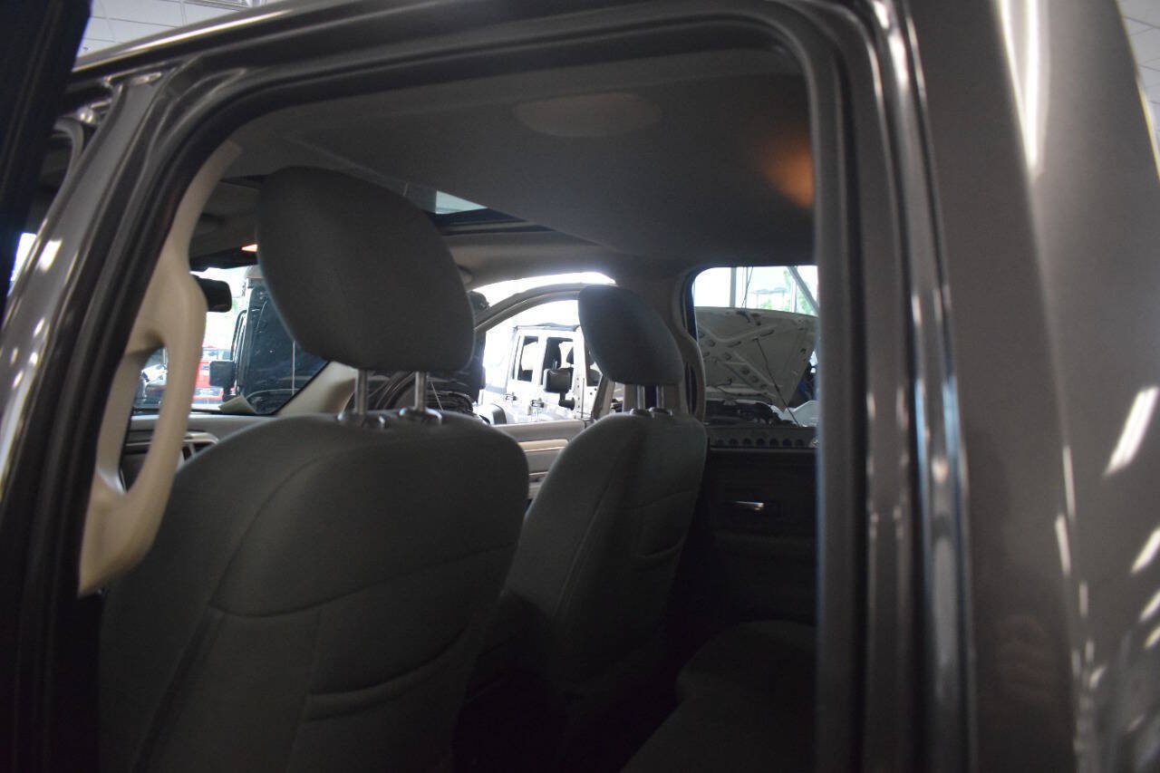 Used 2015 RAM 1500 Big Horn AWD/4WD image 42