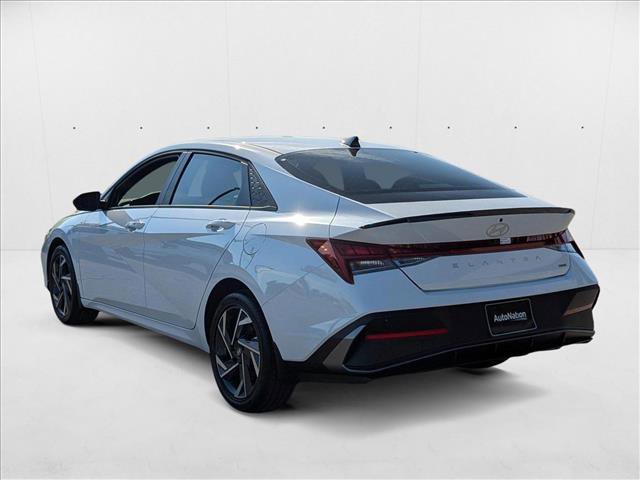 New 2025 Hyundai Elantra SEL image 8