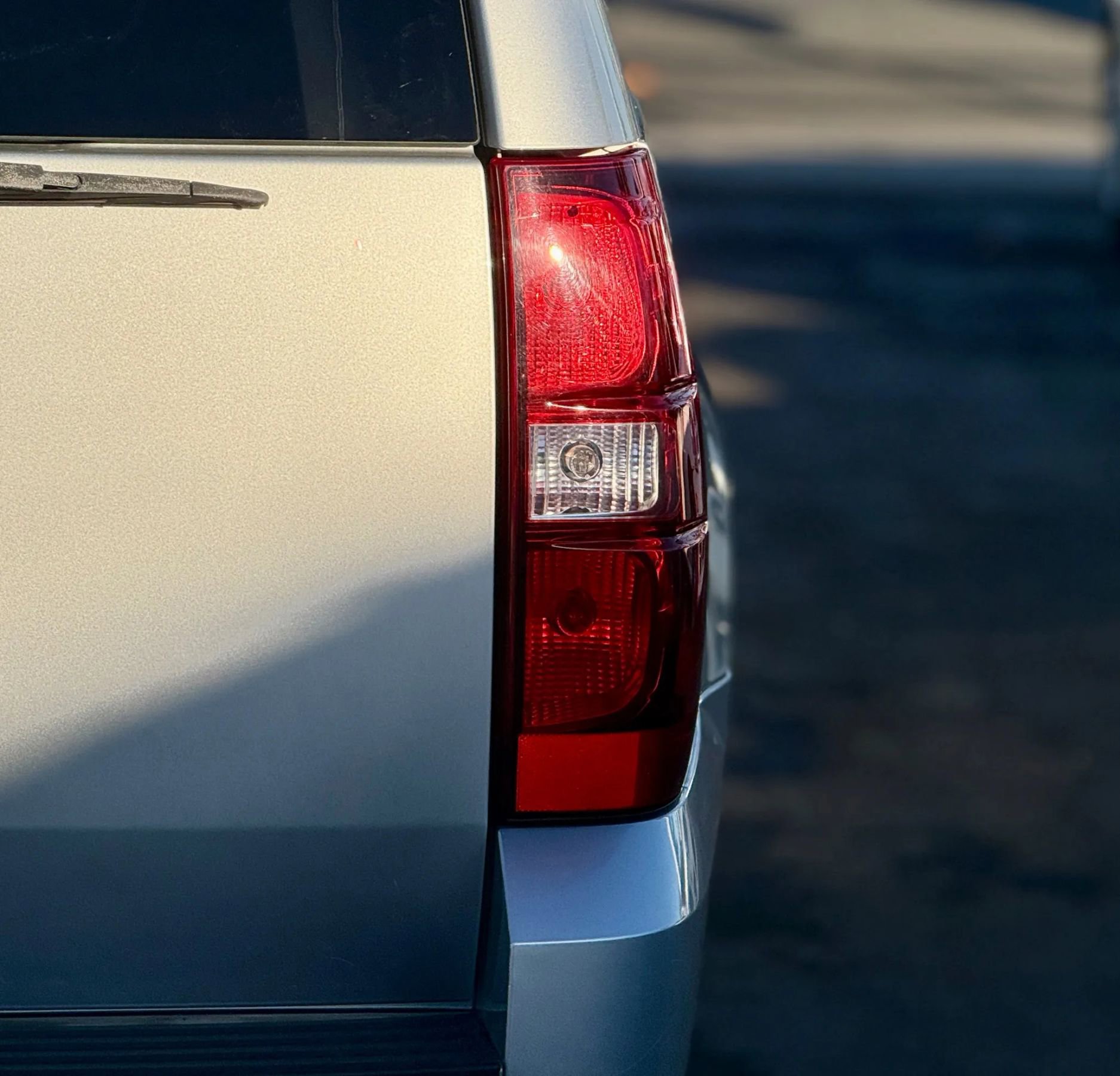 Used 2014 Chevrolet Suburban LT w/ Luxury Package image 5