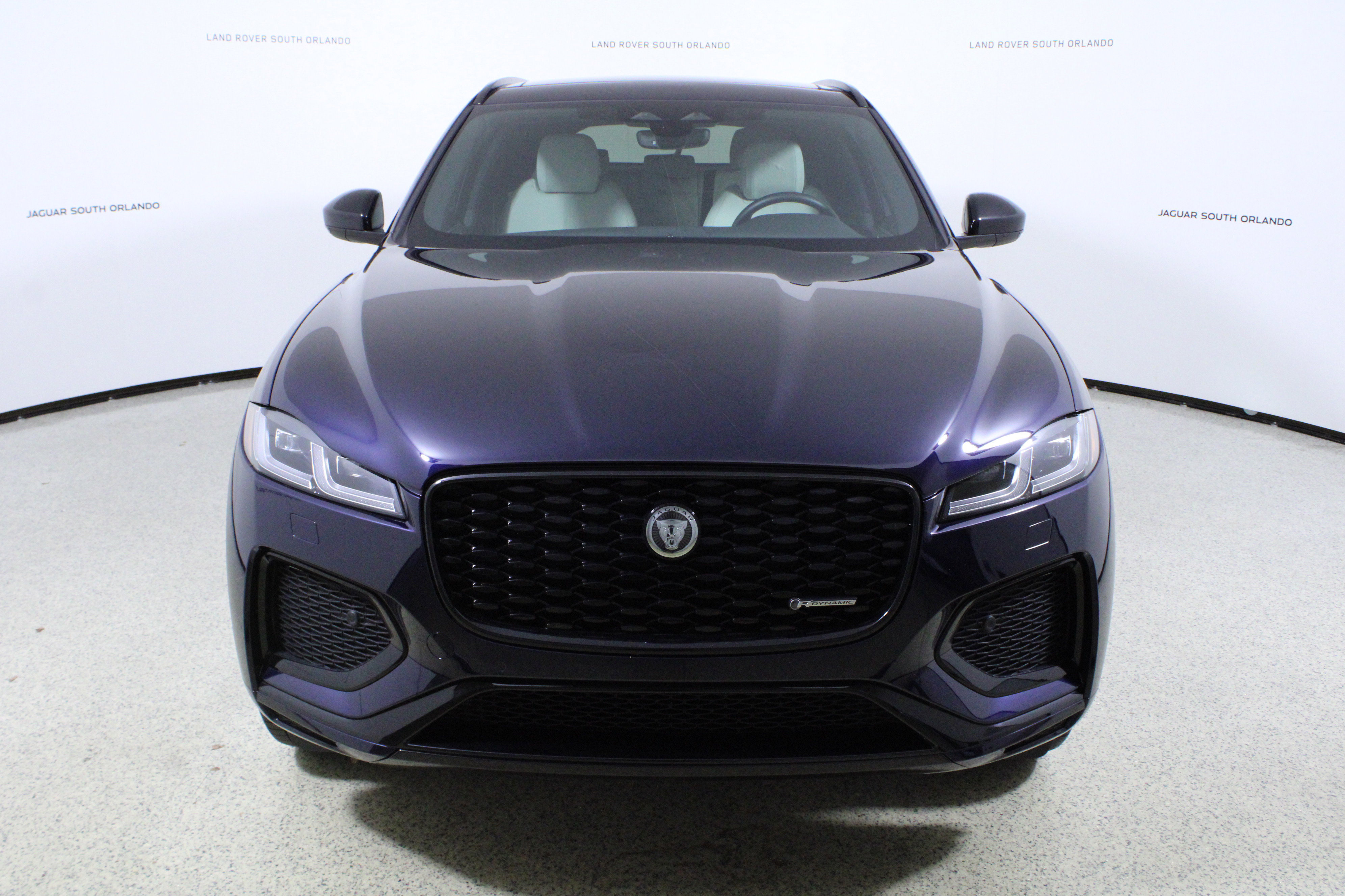 Used 2025 Jaguar F-PACE R-Dynamic S image 2