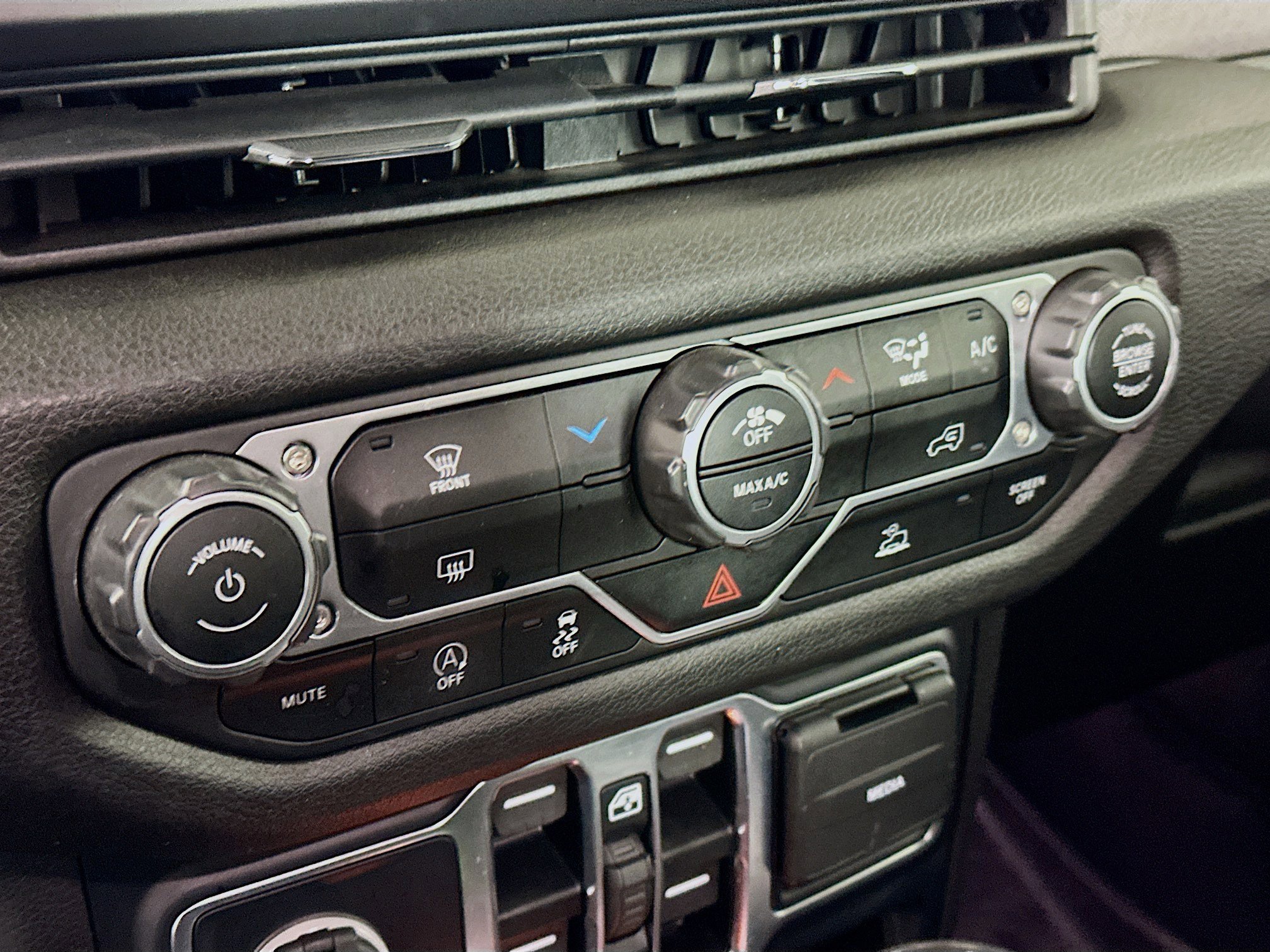 Used 2024 Jeep Wrangler Sport S image 22