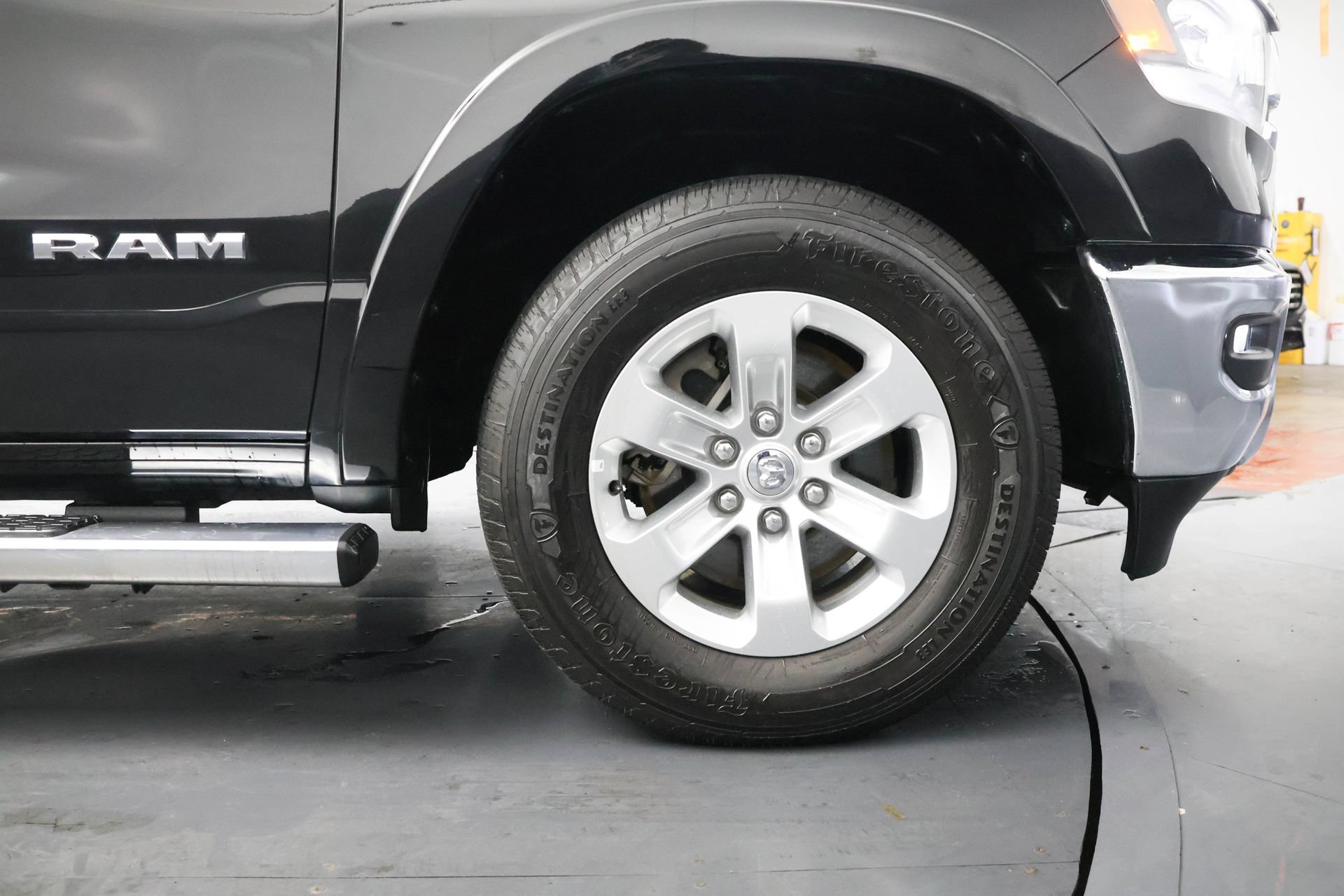 Used 2022 RAM 1500 Laramie AWD/4WD image 36