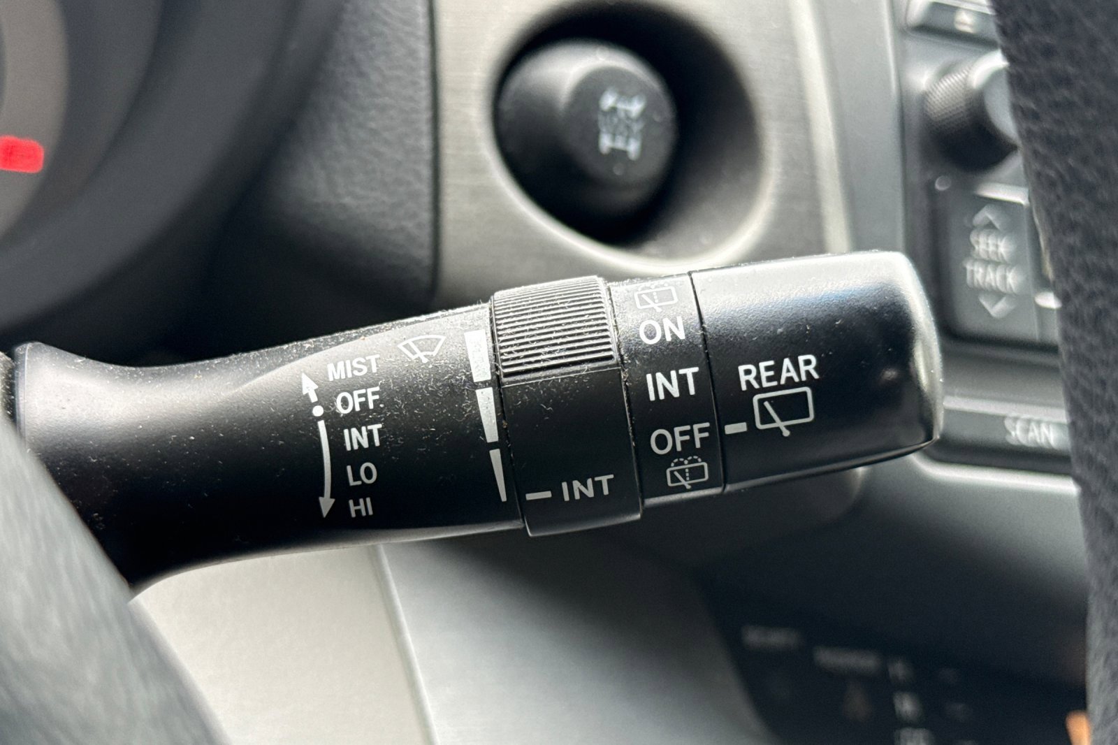 Used 2012 Toyota RAV4 4WD image 37