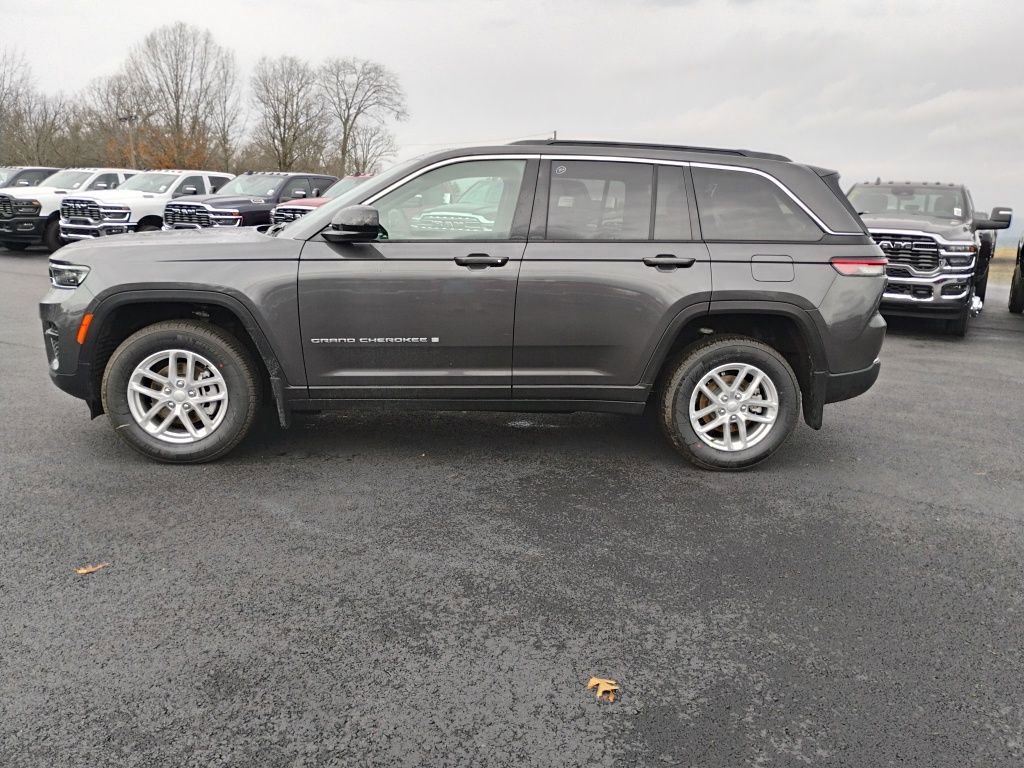 New 2026 Jeep Grand Cherokee Laredo image 8