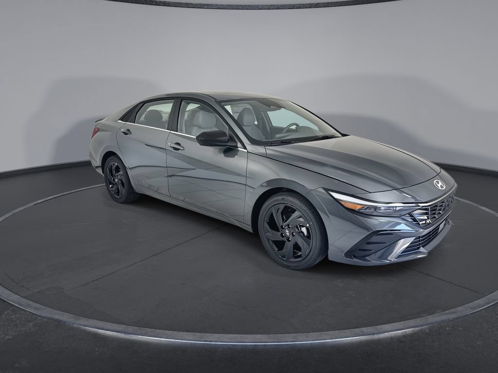 New 2026 Hyundai Elantra SEL Sport Premium FWD image 2