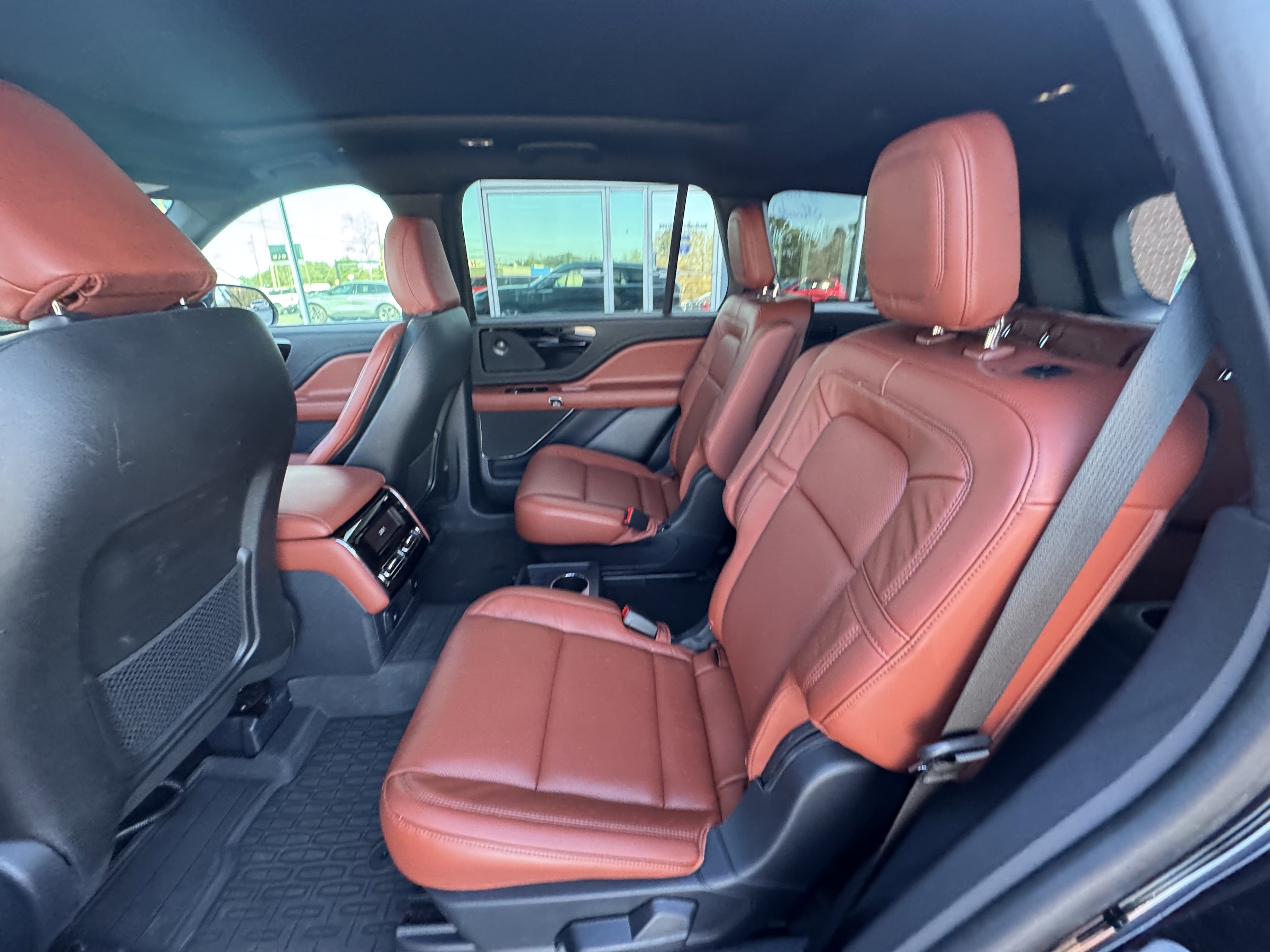 Used 2025 Lincoln Aviator Reserve w/ Illumination Package image 10