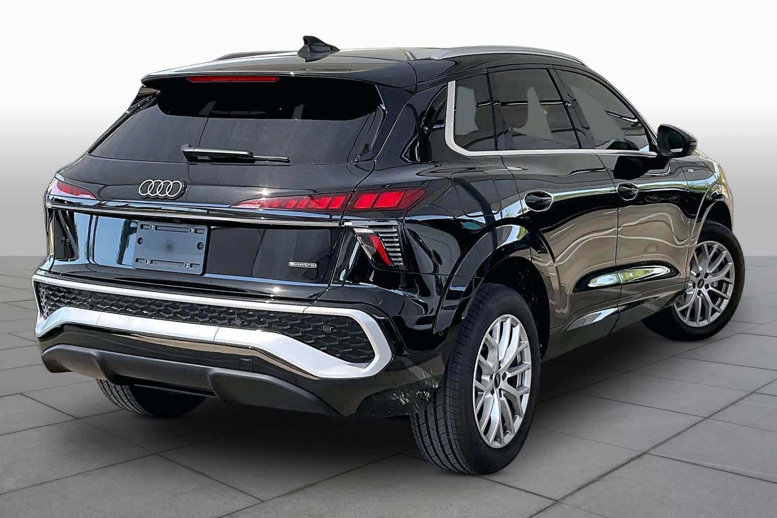 Used 2026 Audi Q3 quattro 2.0T AWD/4WD image 14