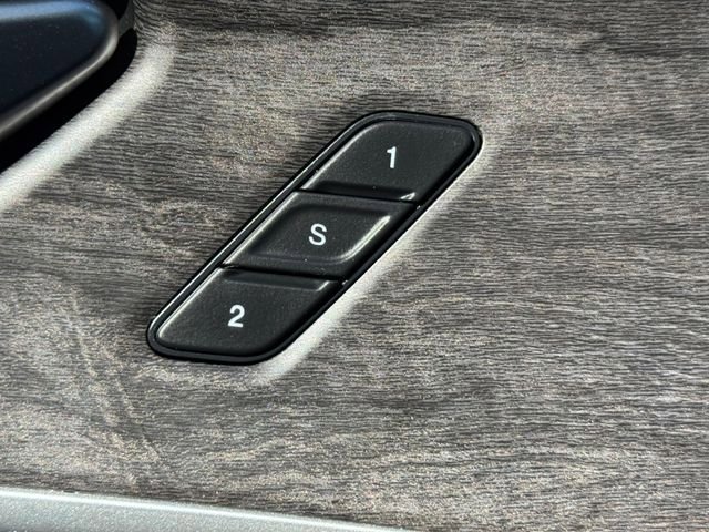 Used 2022 Jeep Grand Cherokee Limited AWD/4WD image 30