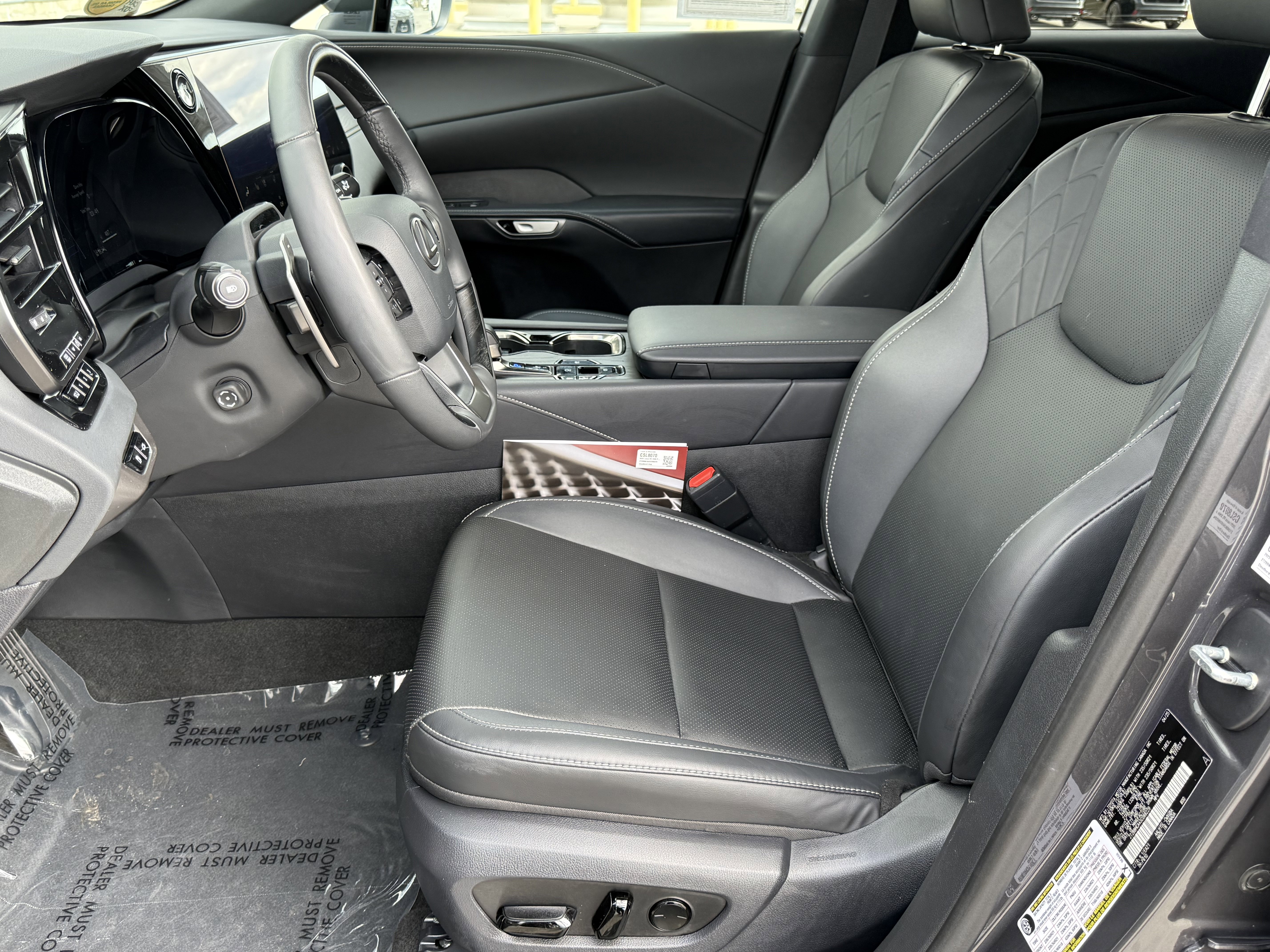 Certified 2025 Lexus RX 350h w/ Convenience Package image 18