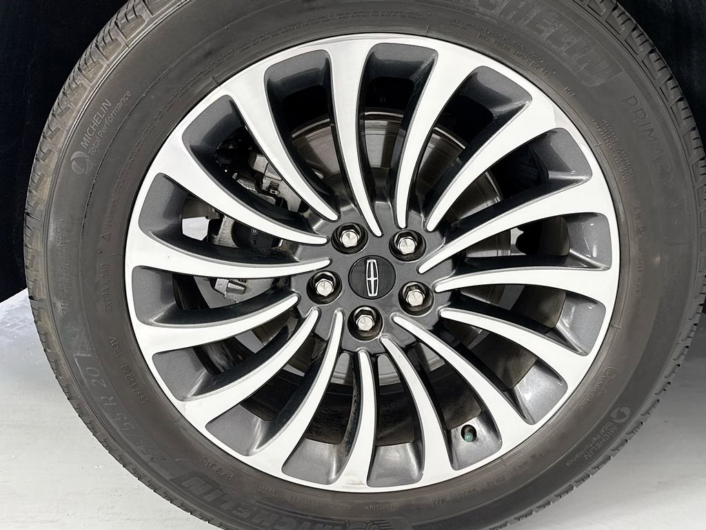 Used 2022 Lincoln Aviator Reserve w/ Elements Package Plus image 32