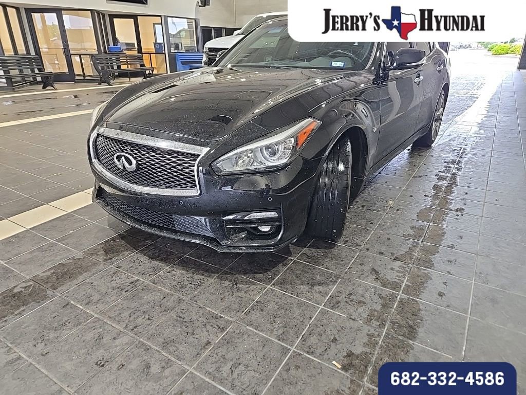 Used 2016 INFINITI Q70 5.6 w/ Sport Package AWD/4WD image 2