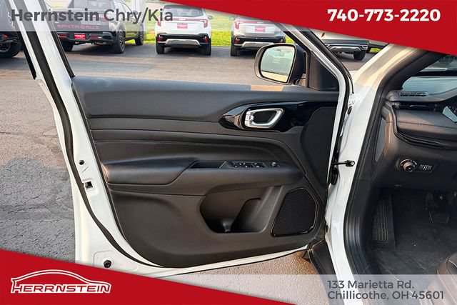New 2026 Jeep Compass Latitude AWD/4WD image 14