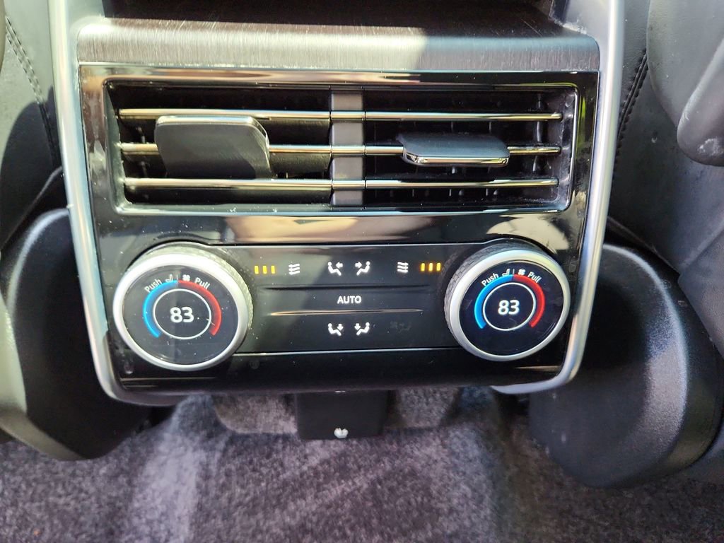 Used 2025 Land Rover Range Rover SE AWD/4WD image 27