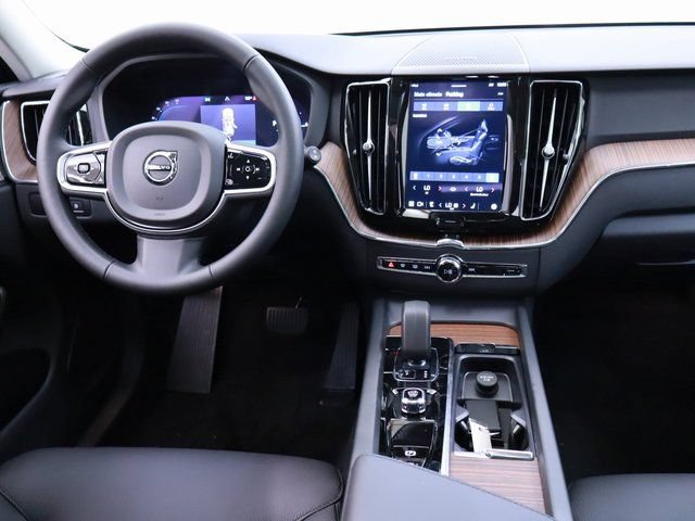 Used 2024 Volvo XC60 T8 Plus w/ Climate Package AWD/4WD image 3