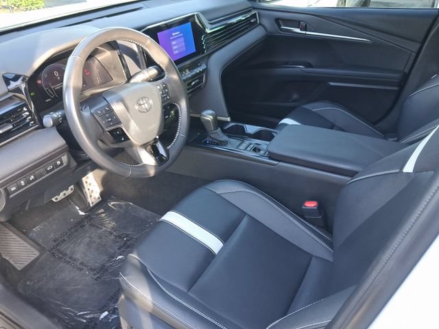 Used 2025 Toyota Camry SE FWD image 11