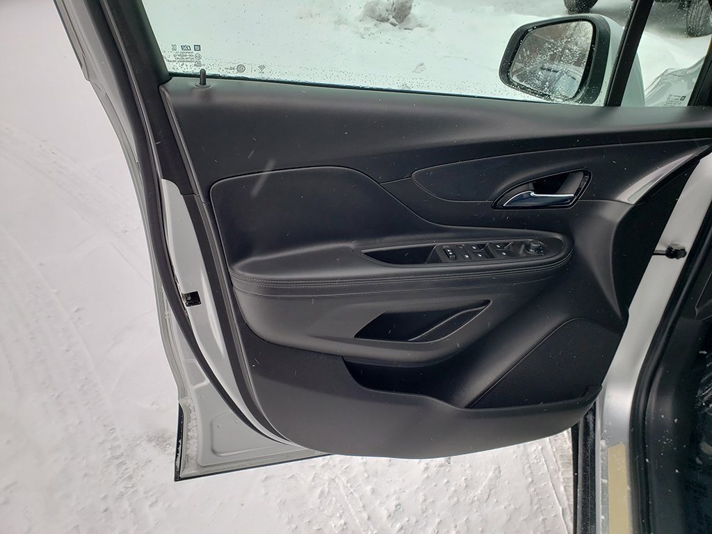 Used 2018 Buick Encore Sport Touring w/ Safety Package image 10