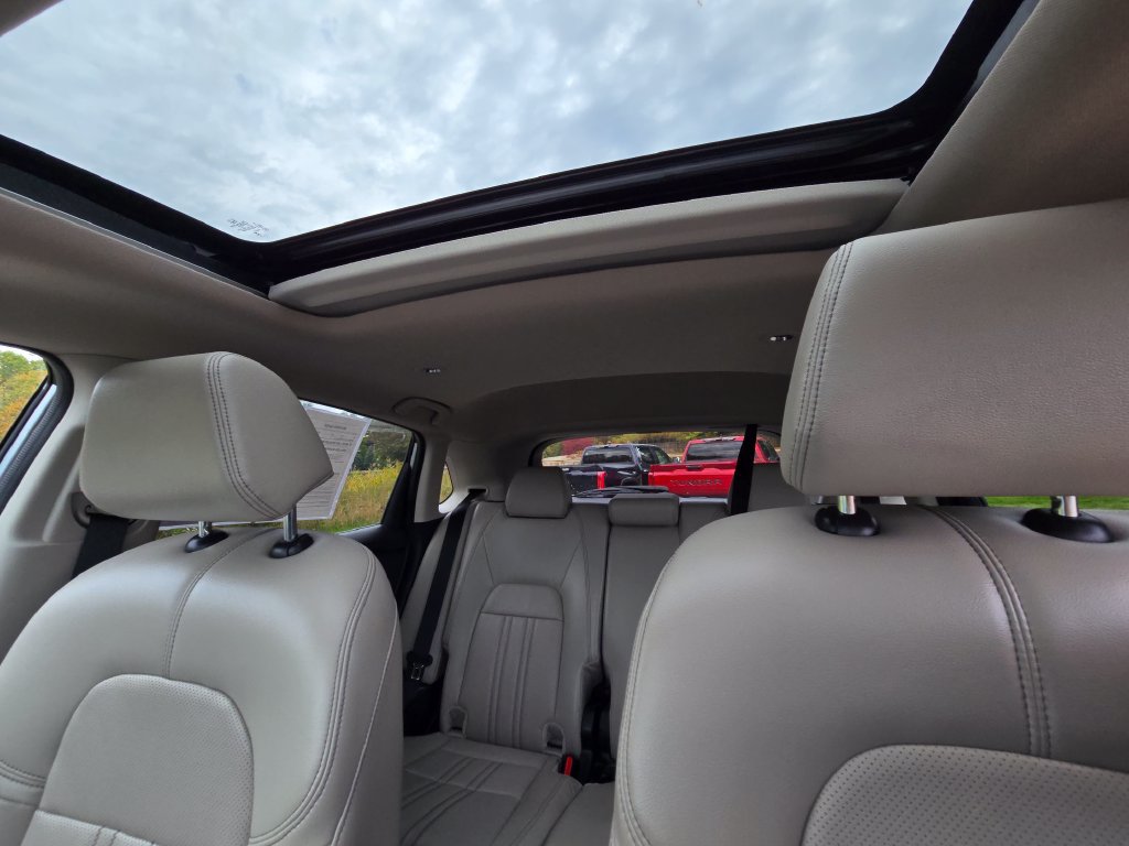 Used 2024 Honda HR-V EX-L image 29