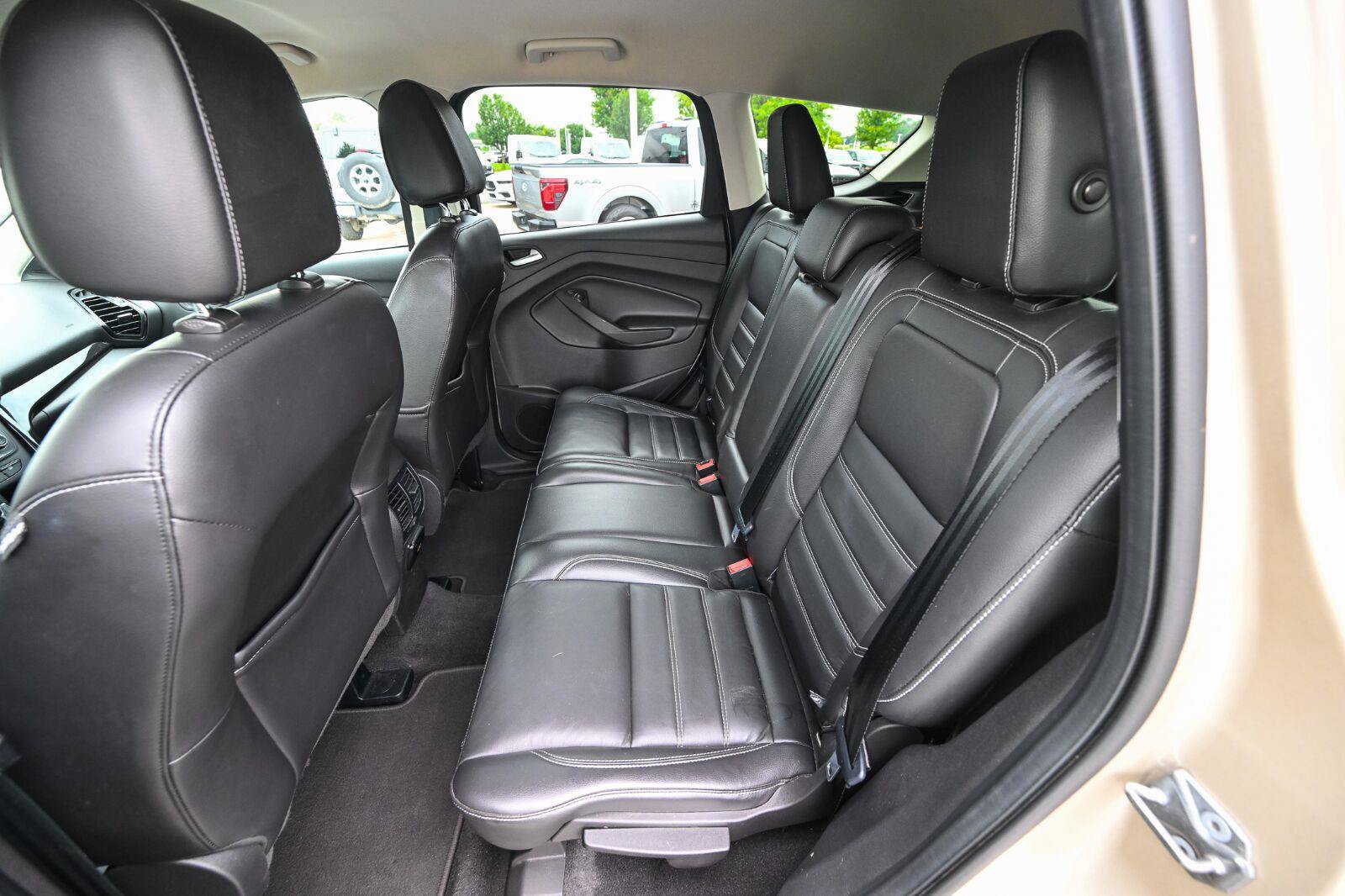 Used 2017 Ford Escape Titanium AWD/4WD image 23