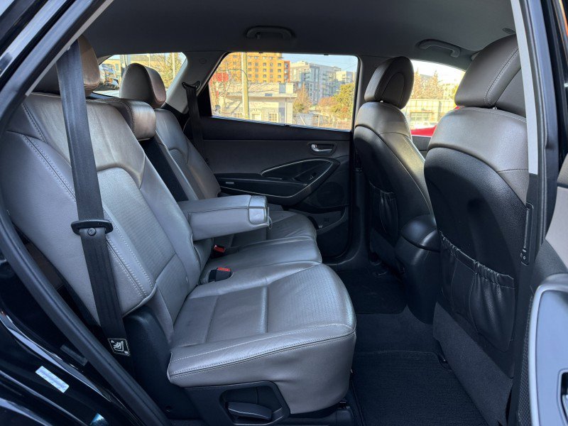 Used 2014 Hyundai Santa Fe GLS image 30