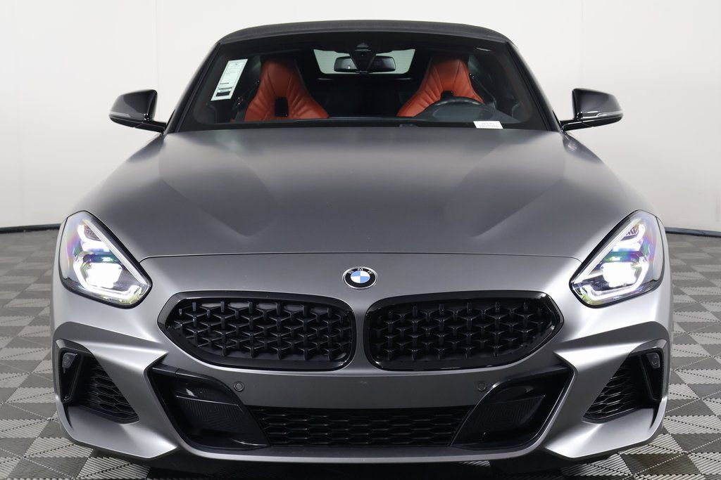 Used 2022 BMW Z4 M40i w/ Premium Package RWD image 2