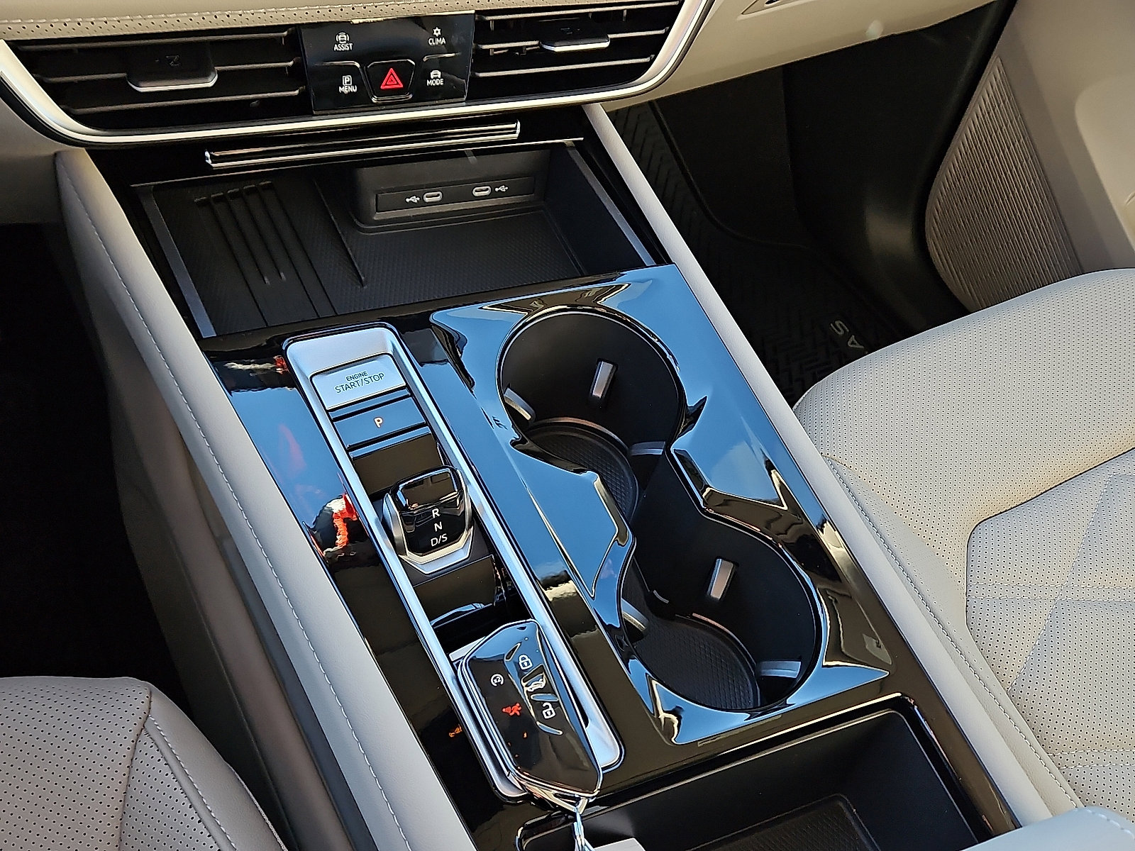 New 2026 Volkswagen Atlas SE image 15