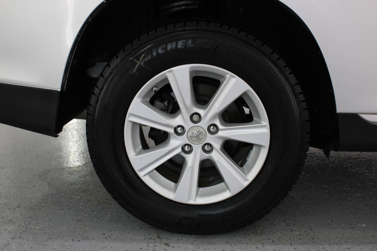 Used 2011 Toyota Highlander SE w/ Tow Pkg FWD image 82