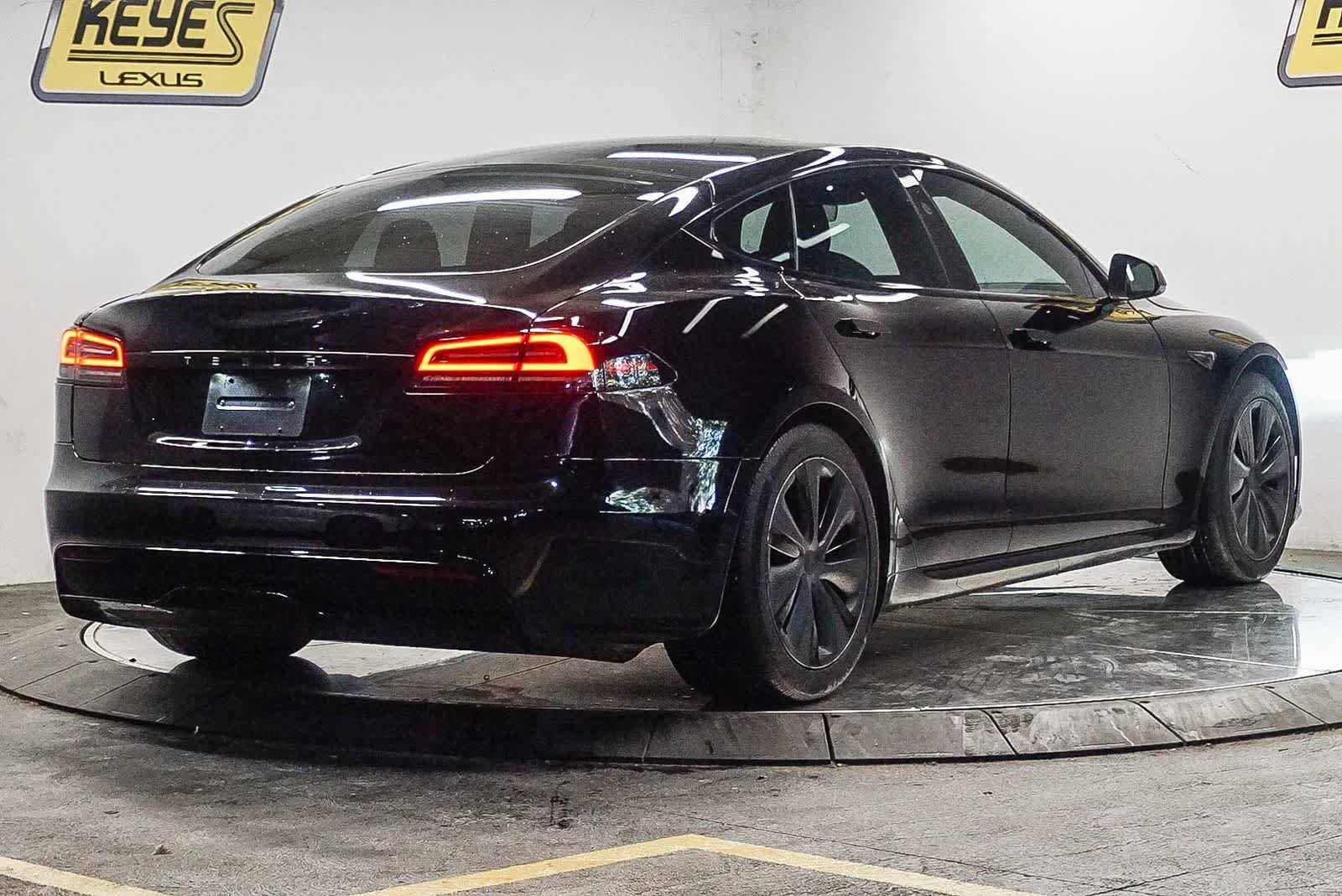 Used 2023 Tesla Model S AWD/4WD image 4