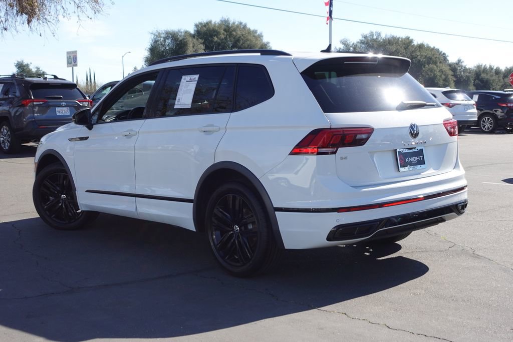 Used 2022 Volkswagen Tiguan SE R-Line image 9