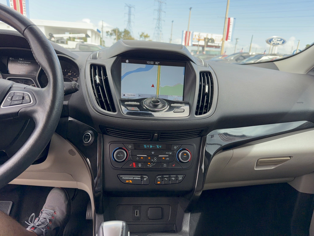 Certified 2019 Ford Escape Titanium image 23