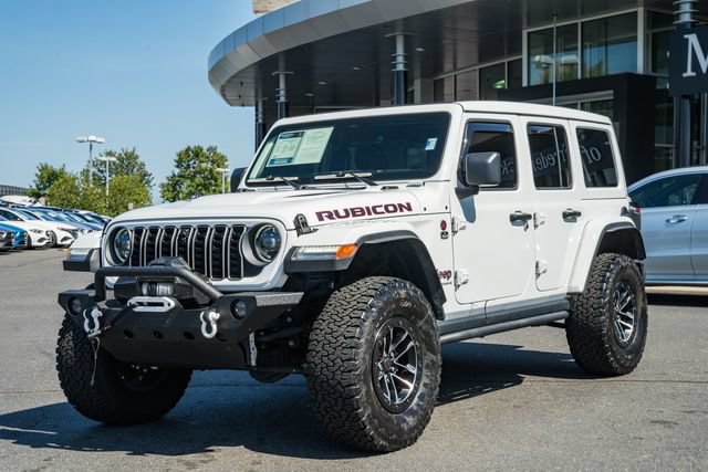 Used 2025 Jeep Wrangler Unlimited Rubicon AWD/4WD image 3