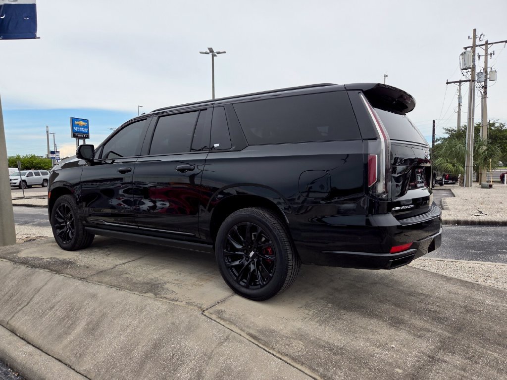 Used 2021 Cadillac Escalade ESV Sport w/ Driver Assist Tech Package RWD image 6