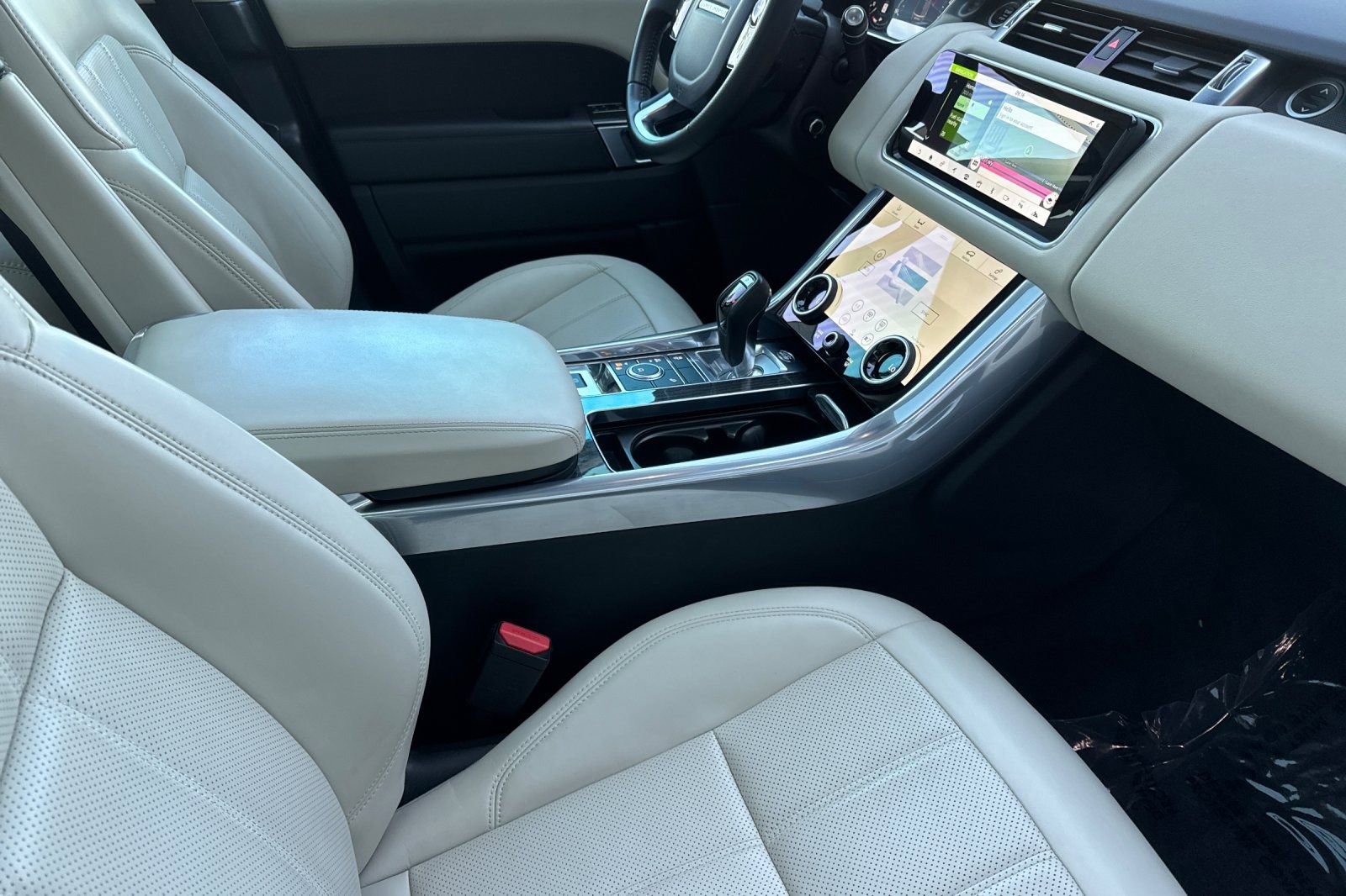 Used 2019 Land Rover Range Rover Sport HSE AWD/4WD image 17