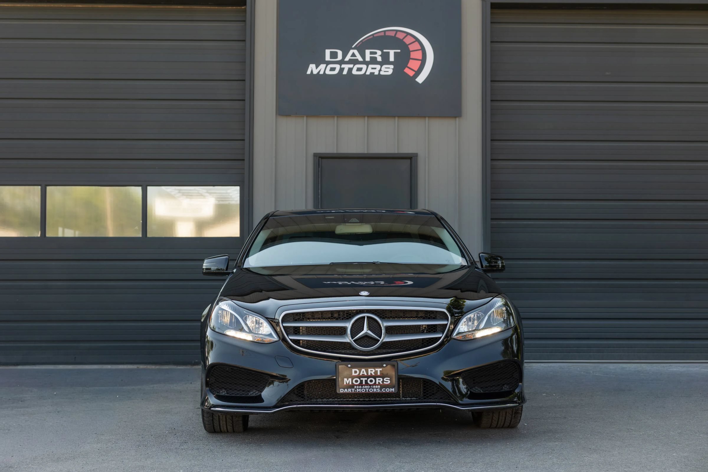 Used 2014 Mercedes-Benz E 350 4MATIC Sedan image 2