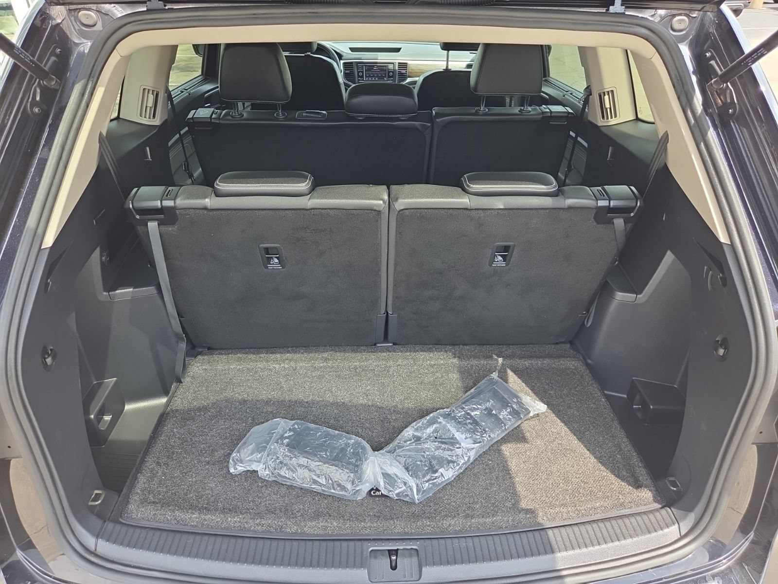 Used 2023 Volkswagen Atlas SE AWD/4WD image 8