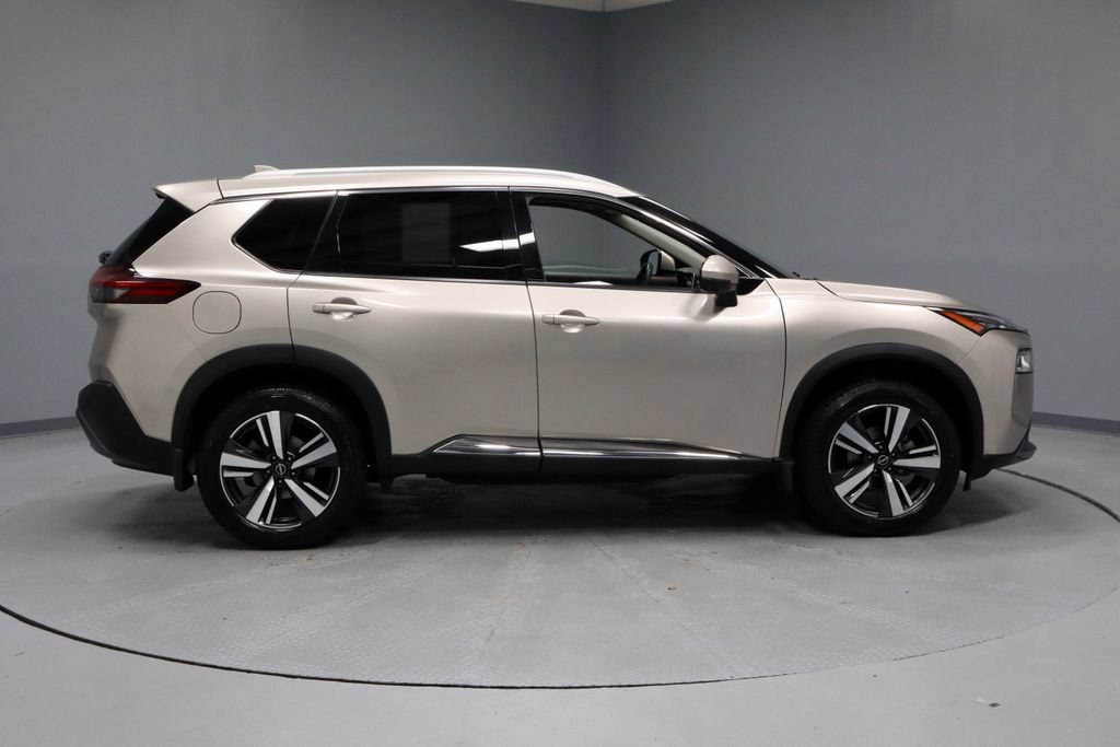 Used 2022 Nissan Rogue SL AWD/4WD image 12