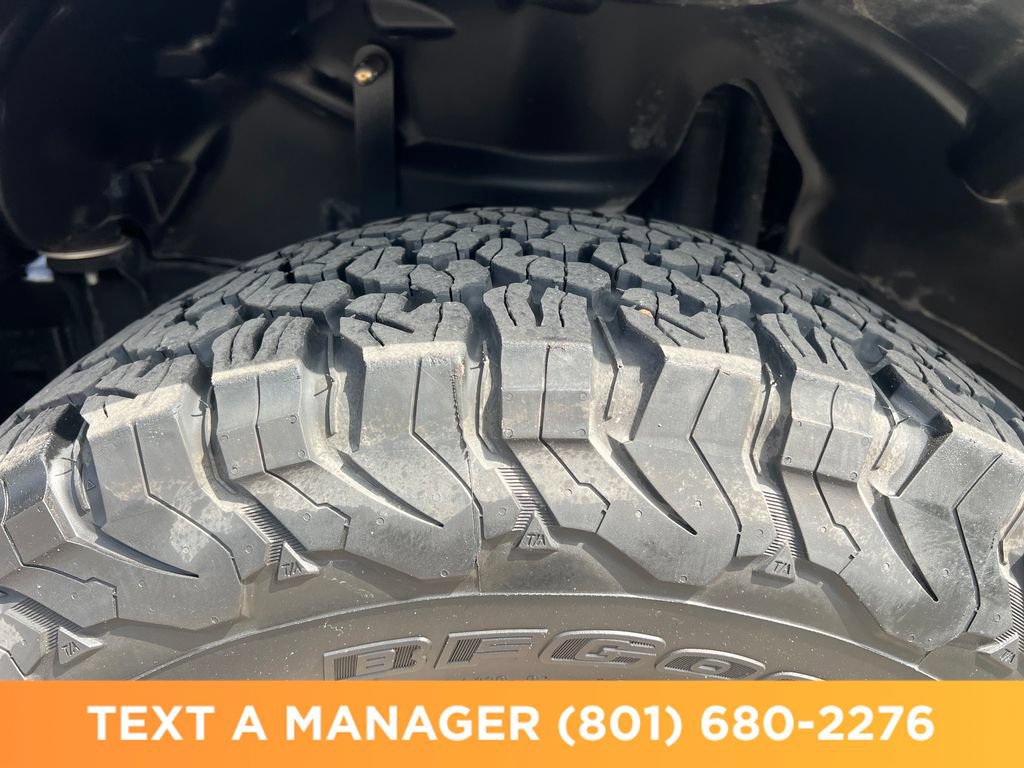 Used 2019 Jeep Wrangler Sport AWD/4WD image 23
