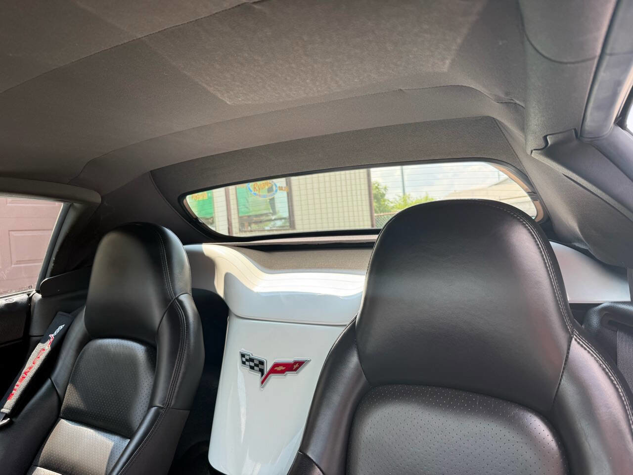 Used 2006 Chevrolet Corvette Convertible w/ Preferred Equipment Group image 38