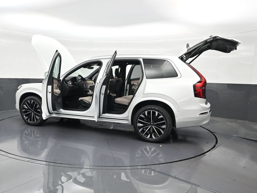 New 2026 Volvo XC90 T8 Plus AWD/4WD image 32
