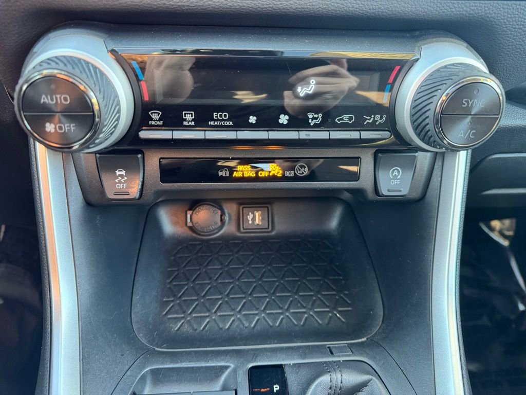Certified 2023 Toyota RAV4 XLE w/ Convenience Package AWD/4WD image 18
