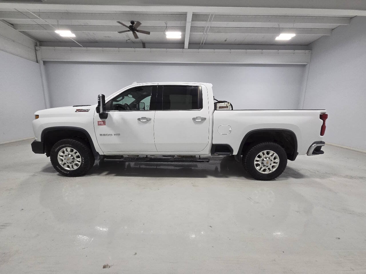 Used 2023 Chevrolet Silverado 2500 LTZ w/ LTZ Convenience Package AWD/4WD image 6