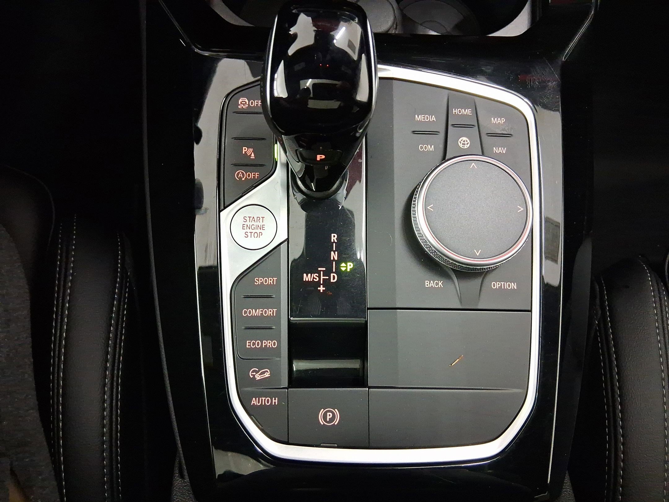 Used 2025 BMW X4 xDrive30i image 16