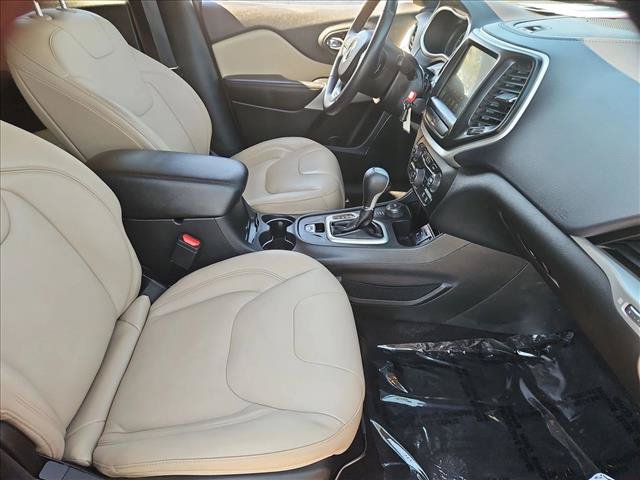 Used 2017 Jeep Cherokee Latitude w/ True North Edition AWD/4WD image 26