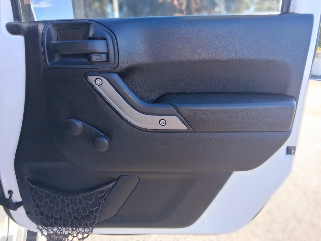 Used 2016 Jeep Wrangler Sport AWD/4WD image 9